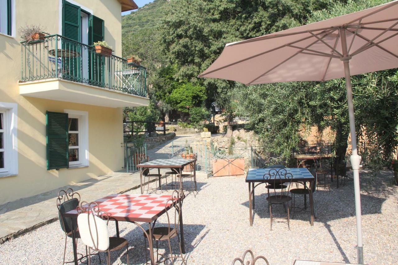 Hotel Ai Cinque Campanili Finale Ligure Exterior foto